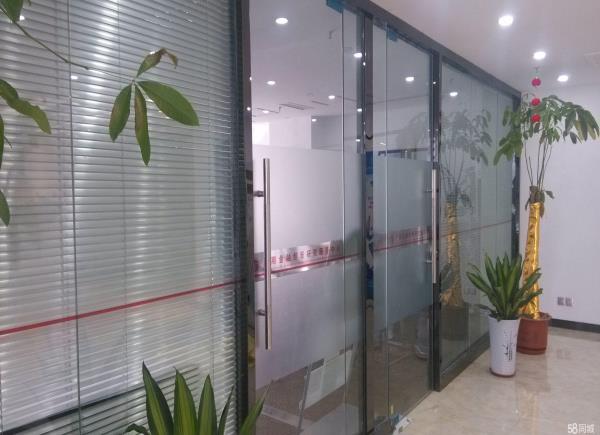 深圳UV噴繪 磨砂辦公室玻璃貼定制廠家